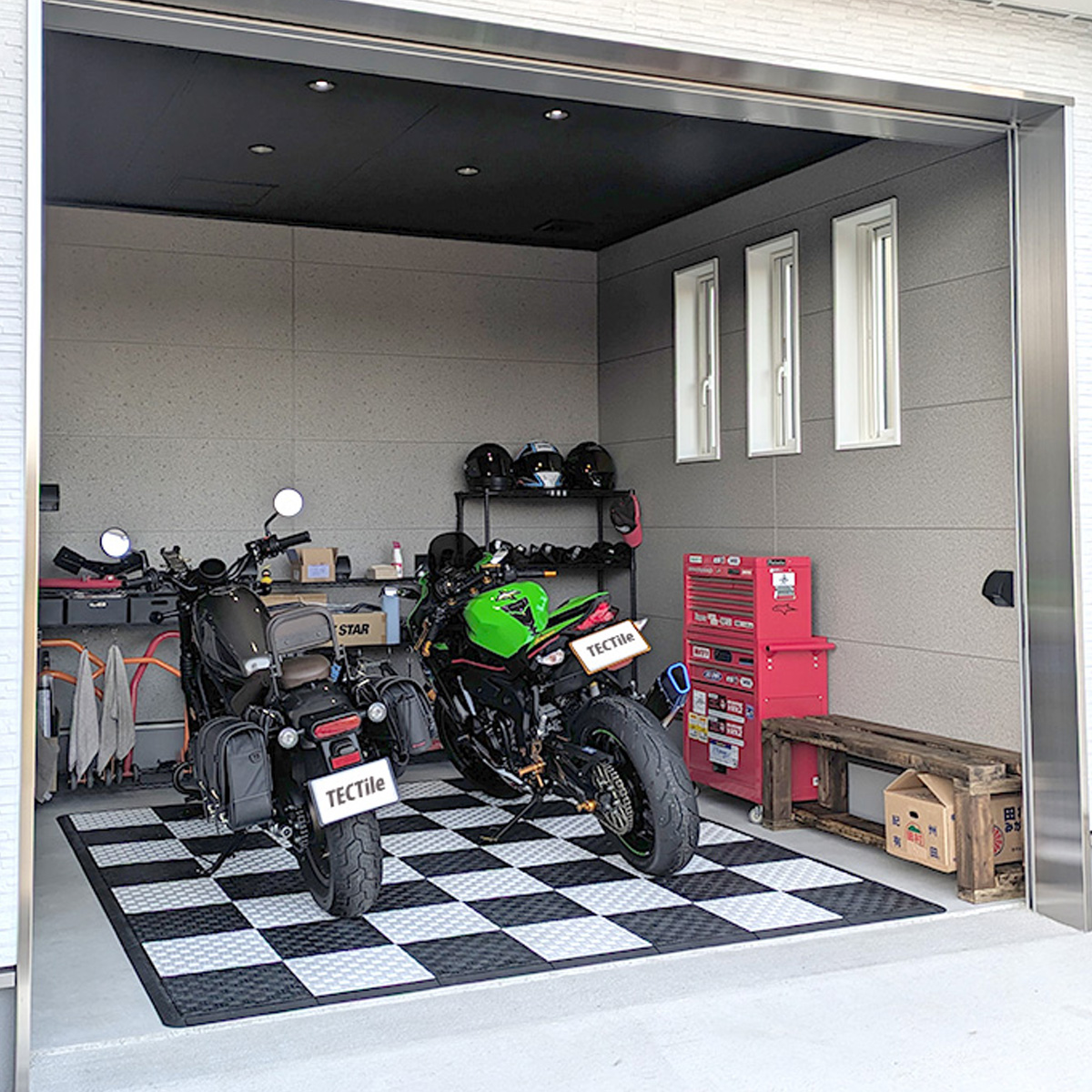 バイクガレージ おしゃれ 床イメージ12